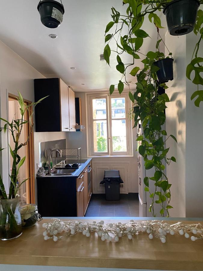 Ferienwohnung Grand F2 Avec Vue Sur La Maison De Georges Brassens Paris Exterior foto